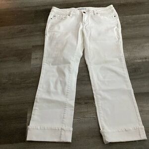 White cropped Dear Johns. Size 28